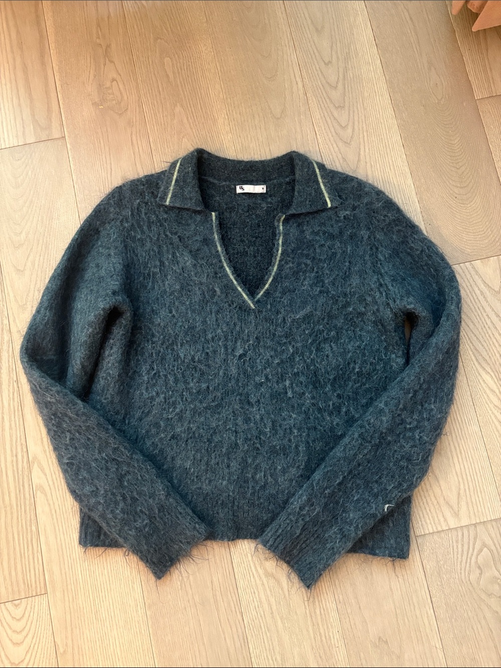 Mohair Blend V‑Neck Sweater with Collar - Teal